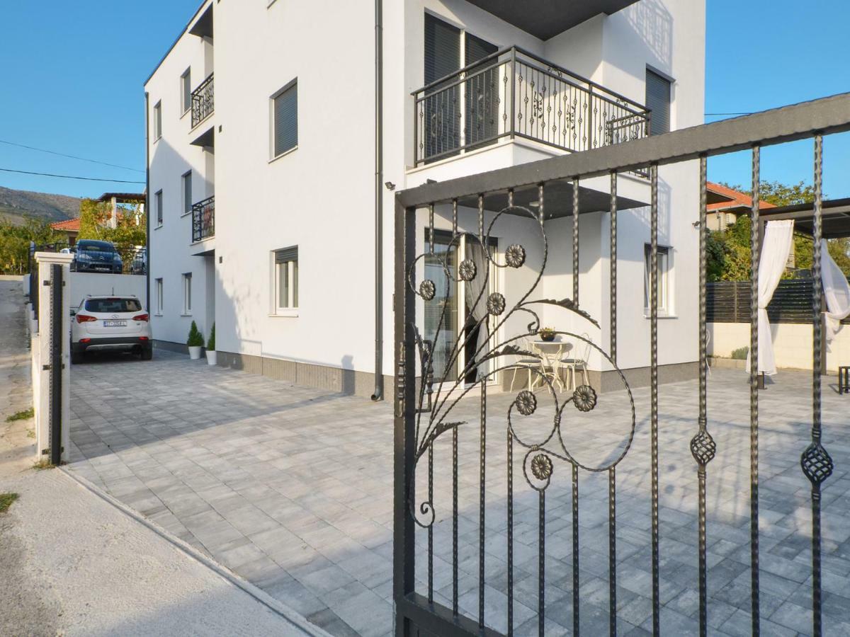 Deluxe Apartman Porto Trogir Exterior foto