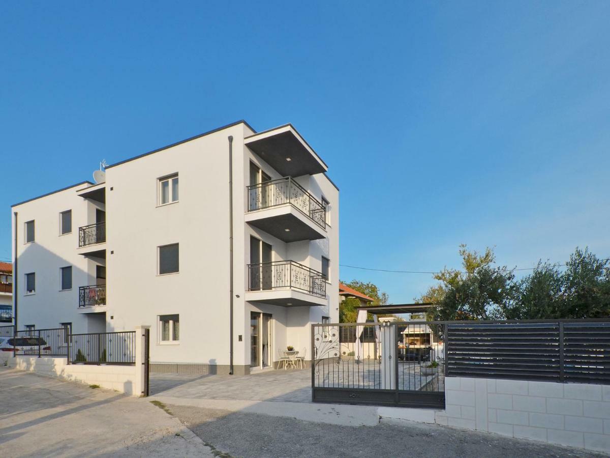 Deluxe Apartman Porto Trogir Exterior foto